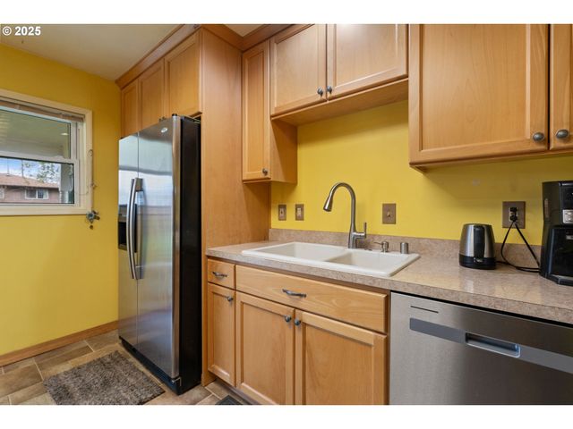 2707 Ne 123RD Ave, Portland, OR 97230