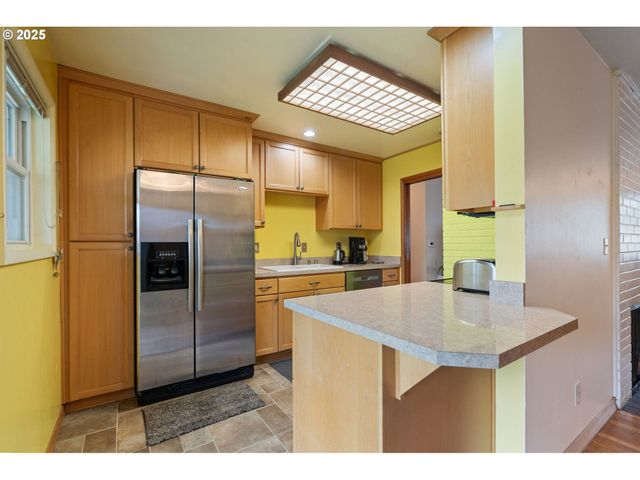 2707 Ne 123RD Ave, Portland, OR 97230