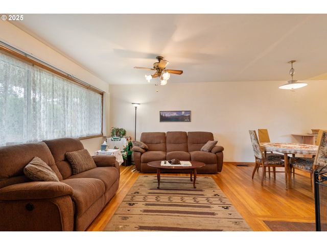 2707 Ne 123RD Ave, Portland, OR 97230