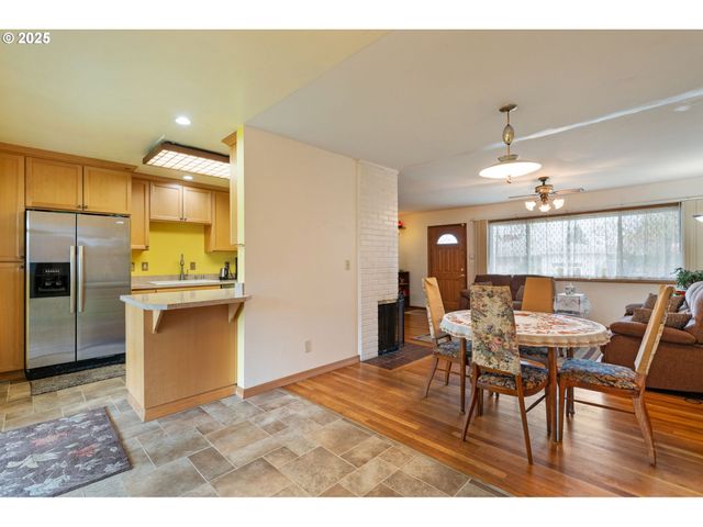 2707 Ne 123RD Ave, Portland, OR 97230