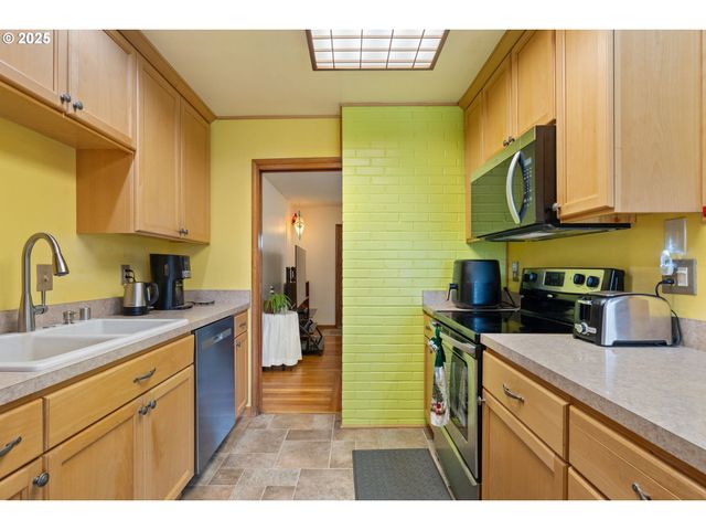 2707 Ne 123RD Ave, Portland, OR 97230