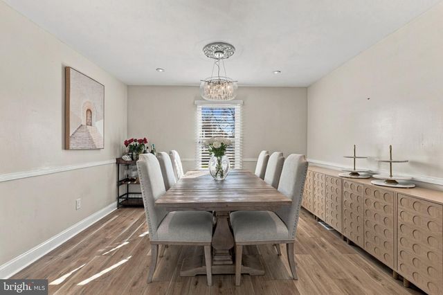 42 ORCHARD LN, Marlton, NJ 08053