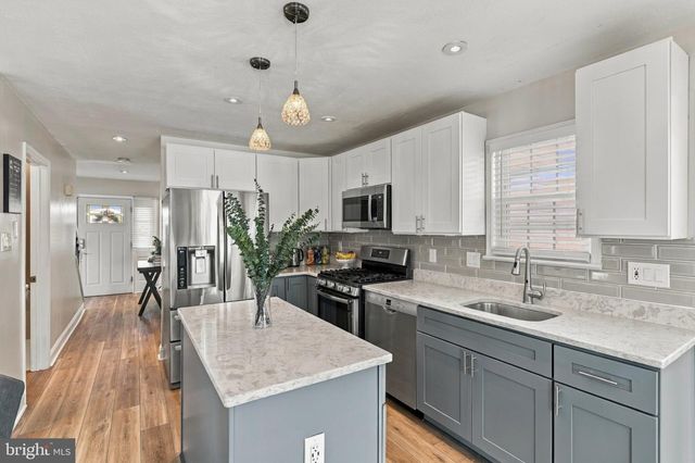42 ORCHARD LN, Marlton, NJ 08053