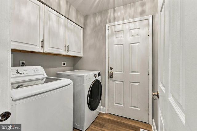 42 ORCHARD LN, Marlton, NJ 08053