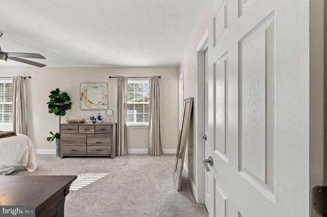 42 ORCHARD LN, Marlton, NJ 08053