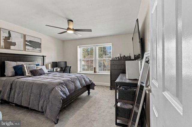 42 ORCHARD LN, Marlton, NJ 08053