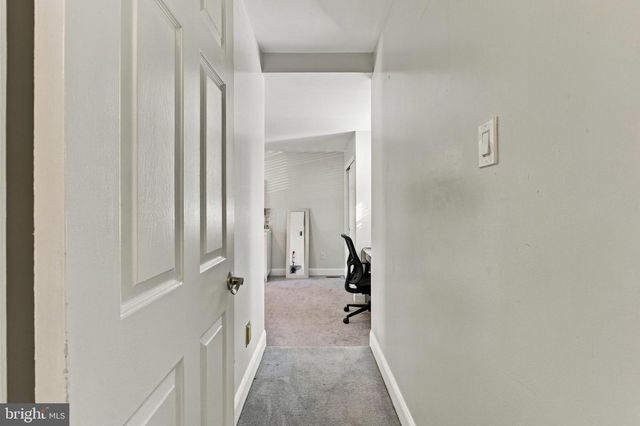 42 ORCHARD LN, Marlton, NJ 08053