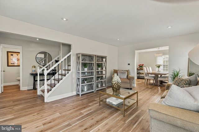 42 ORCHARD LN, Marlton, NJ 08053