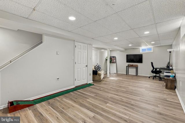 42 ORCHARD LN, Marlton, NJ 08053
