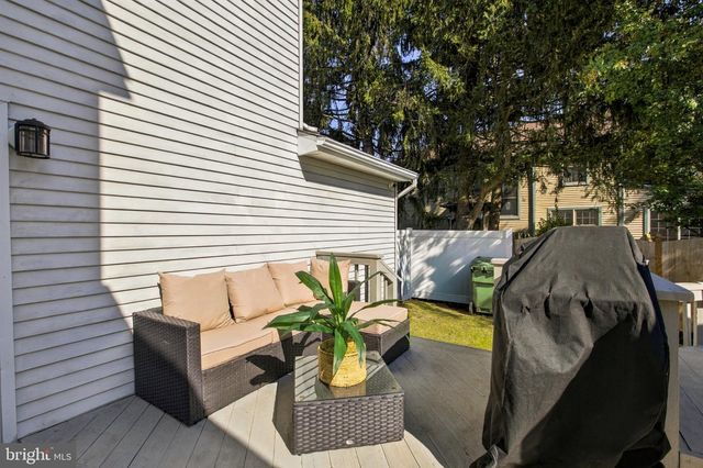 42 ORCHARD LN, Marlton, NJ 08053