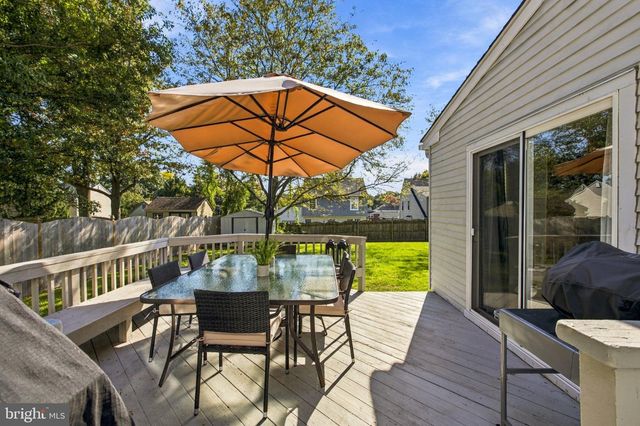 42 ORCHARD LN, Marlton, NJ 08053