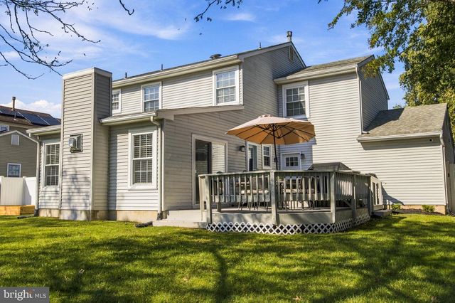 42 ORCHARD LN, Marlton, NJ 08053