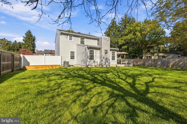 42 ORCHARD LN, Marlton, NJ 08053