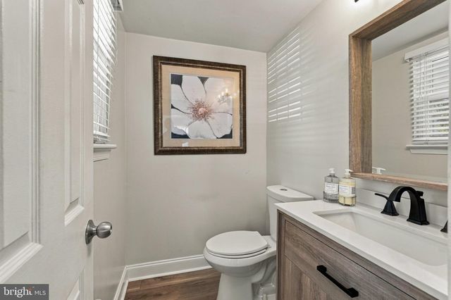 42 ORCHARD LN, Marlton, NJ 08053