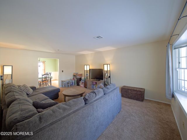 169 Lenox Street, Brick, NJ 08724