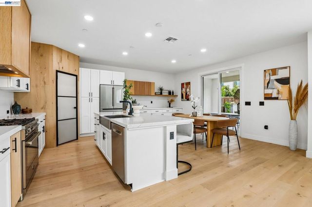 2657 Lockborne Ct, Lathrop, CA 95330