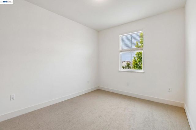 2657 Lockborne Ct, Lathrop, CA 95330