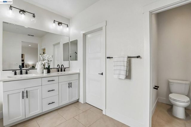 2657 Lockborne Ct, Lathrop, CA 95330