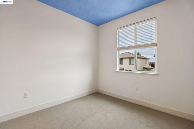 2657 Lockborne Ct, Lathrop, CA 95330