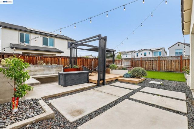 2657 Lockborne Ct, Lathrop, CA 95330