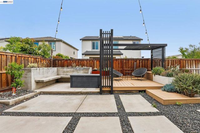 2657 Lockborne Ct, Lathrop, CA 95330