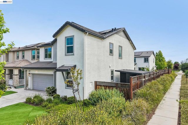 2657 Lockborne Ct, Lathrop, CA 95330