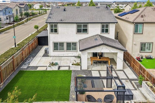 2657 Lockborne Ct, Lathrop, CA 95330