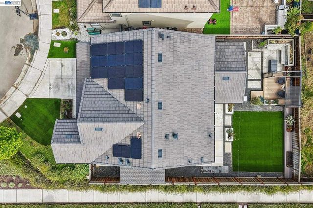 2657 Lockborne Ct, Lathrop, CA 95330