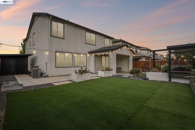 2657 Lockborne Ct, Lathrop, CA 95330
