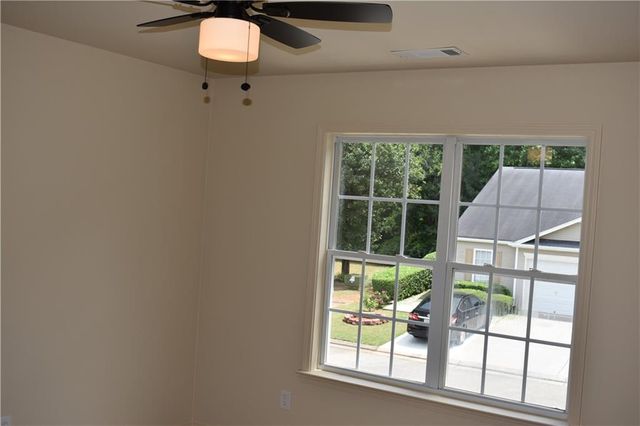 132 Venture Path, Hiram, GA 30141