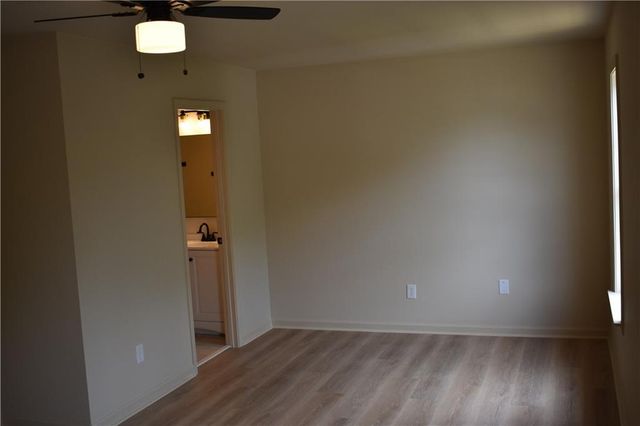 132 Venture Path, Hiram, GA 30141