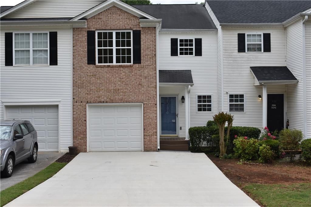 132 Venture Path, Hiram, GA 30141