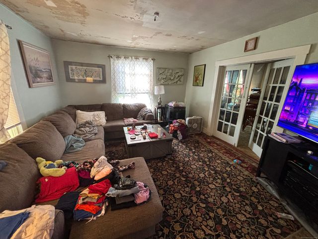 556 Boswell Avenue, Norwich, CT 06360