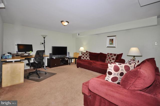 1020 NORVELT DR, Philadelphia, PA 19115