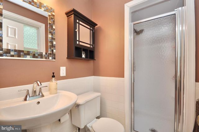 1020 NORVELT DR, Philadelphia, PA 19115