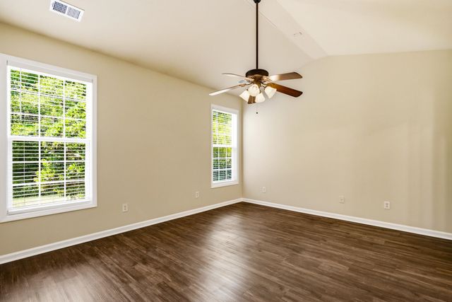 4693 Farm Lake Dr., Myrtle Beach, SC 29579