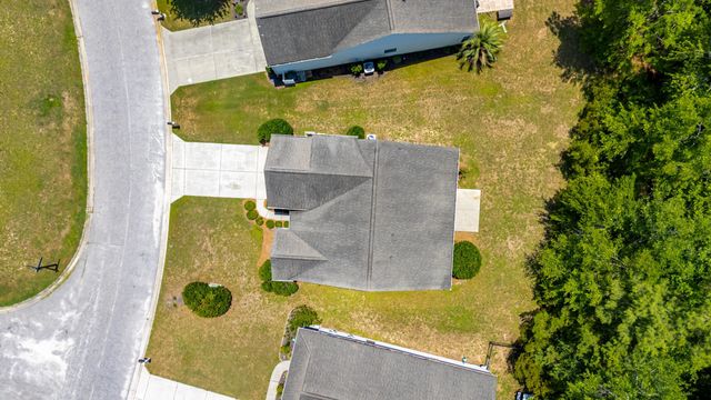 4693 Farm Lake Dr., Myrtle Beach, SC 29579