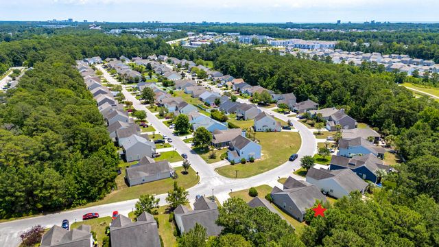 4693 Farm Lake Dr., Myrtle Beach, SC 29579