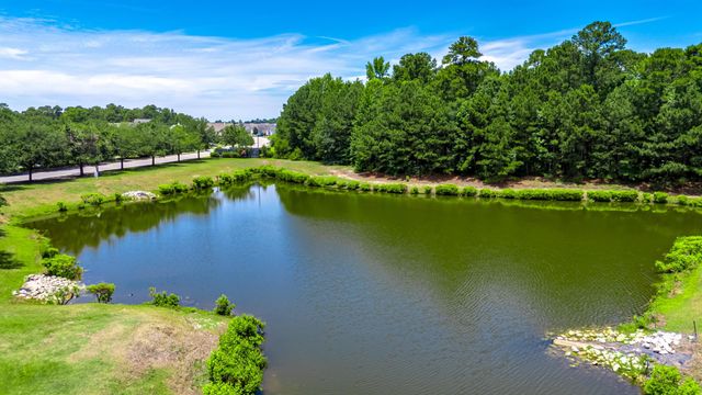 4693 Farm Lake Dr., Myrtle Beach, SC 29579