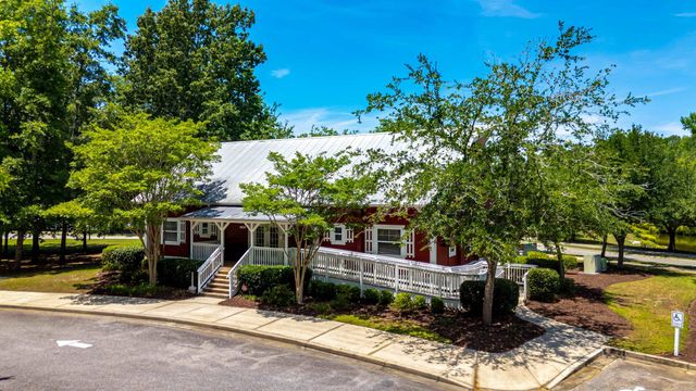 4693 Farm Lake Dr., Myrtle Beach, SC 29579