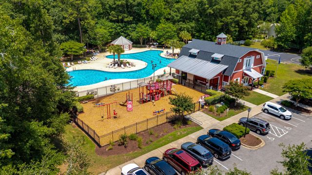 4693 Farm Lake Dr., Myrtle Beach, SC 29579