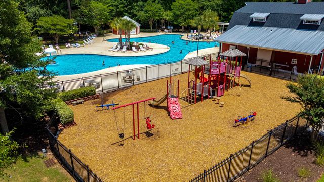 4693 Farm Lake Dr., Myrtle Beach, SC 29579