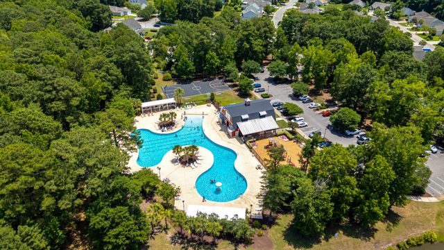4693 Farm Lake Dr., Myrtle Beach, SC 29579