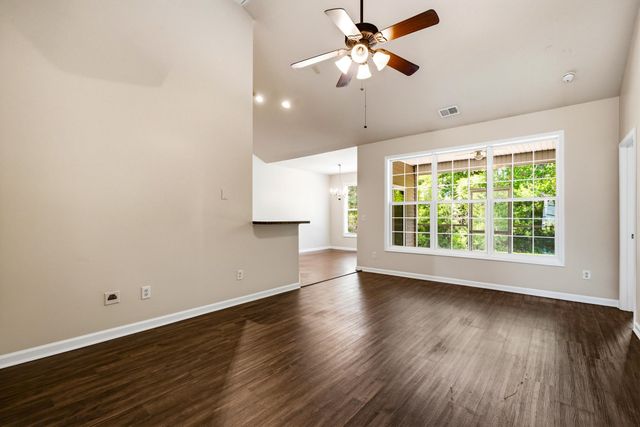 4693 Farm Lake Dr., Myrtle Beach, SC 29579