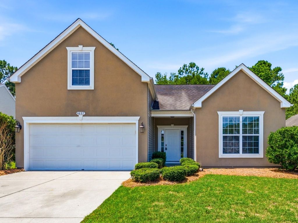 4693 Farm Lake Dr., Myrtle Beach, SC 29579