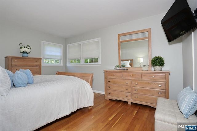 11 Henry Avenue, Park Ridge, NJ 07656