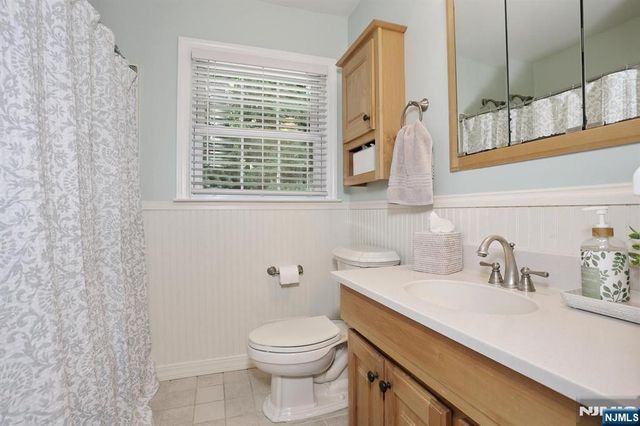 11 Henry Avenue, Park Ridge, NJ 07656