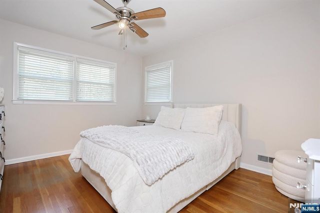 11 Henry Avenue, Park Ridge, NJ 07656