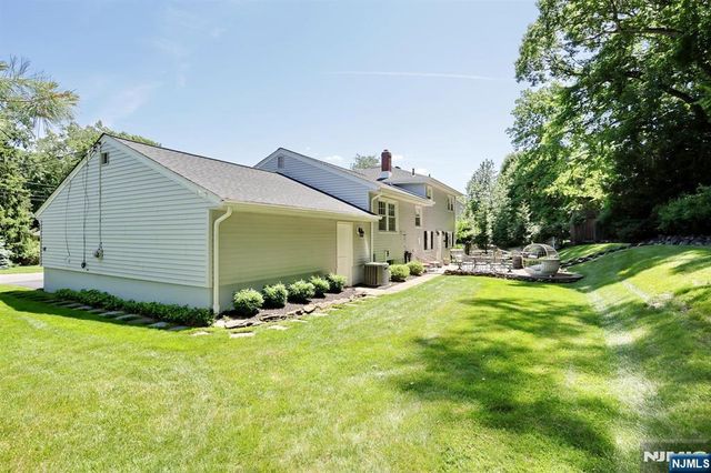 11 Henry Avenue, Park Ridge, NJ 07656