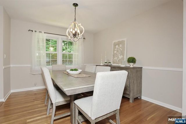 11 Henry Avenue, Park Ridge, NJ 07656